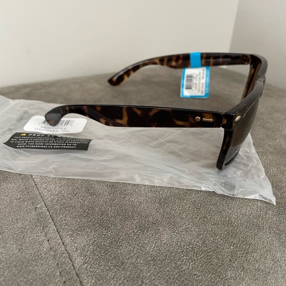 Kerfuffle Polarized sunglasses - Picture 2 of 3